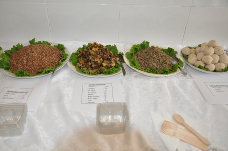 19.05.2023-cü il tarixində TƏBİB tərəfindən Beyləqan Rayon Mərkəzi Xəstəxanasının mətbəxində çalışan personalın maarifləndirilməsi məqsədilə təlimlər keçirilib